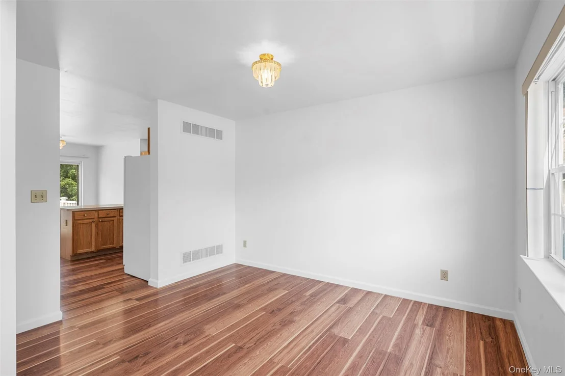 Photo of 5 Rockcrest Place