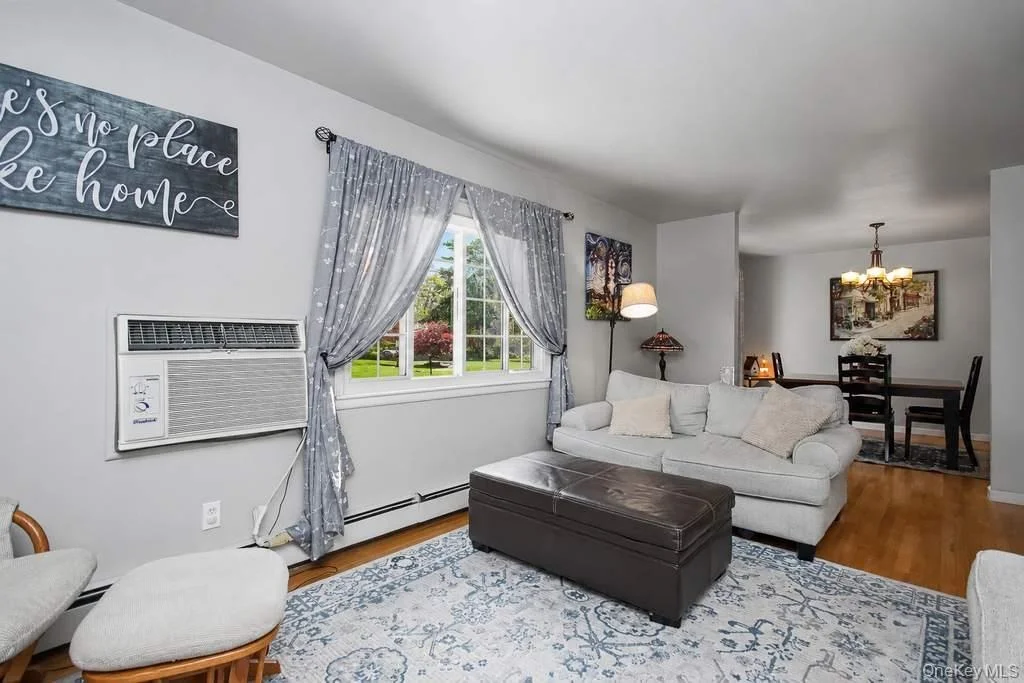 Photo of 20 Fieldstone Boulevard