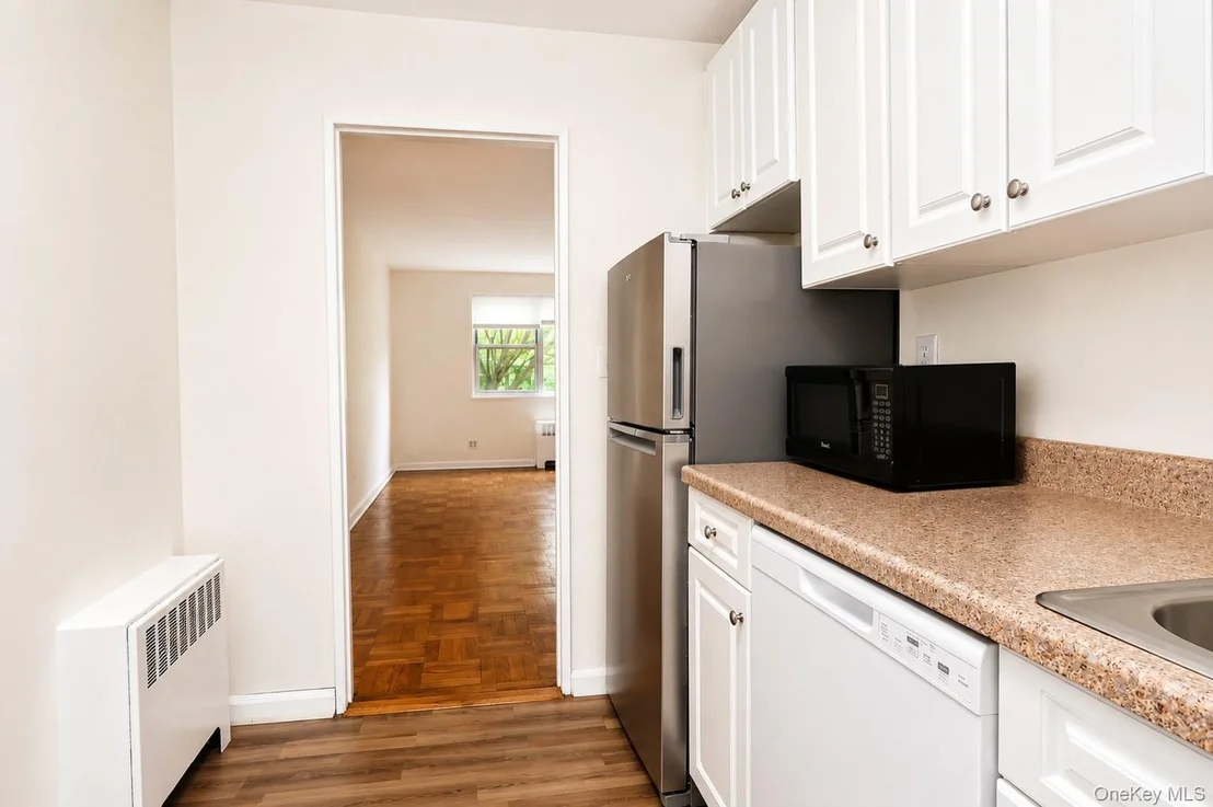 Photo of Unit A at 28 Oregon Avenue