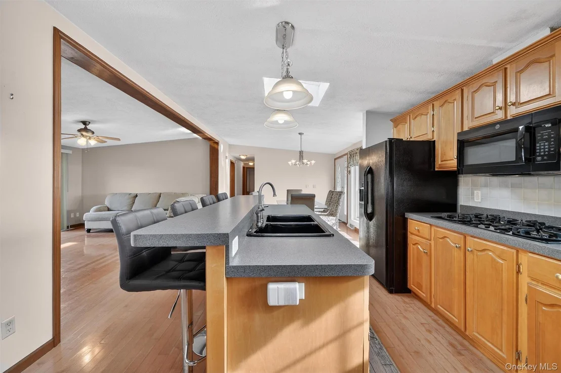 Photo of 31 Thamsen Drive