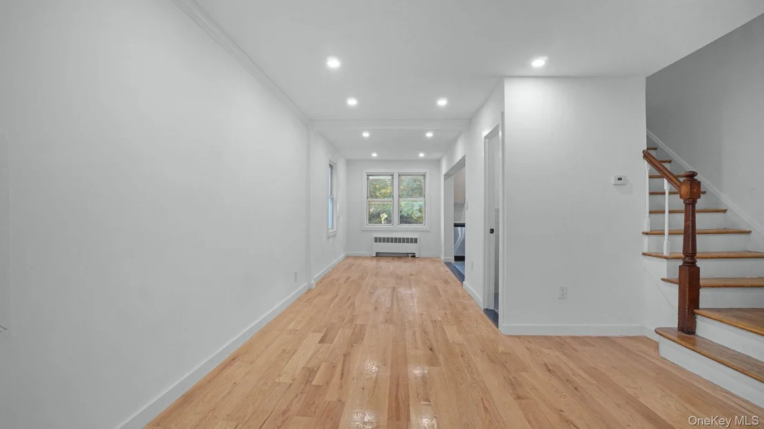 Photo of 4135 Murdock Avenue
