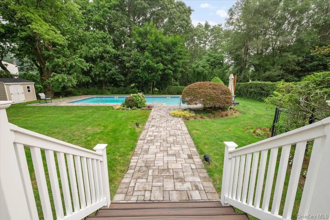 Photo of 35 Bucknell Drive