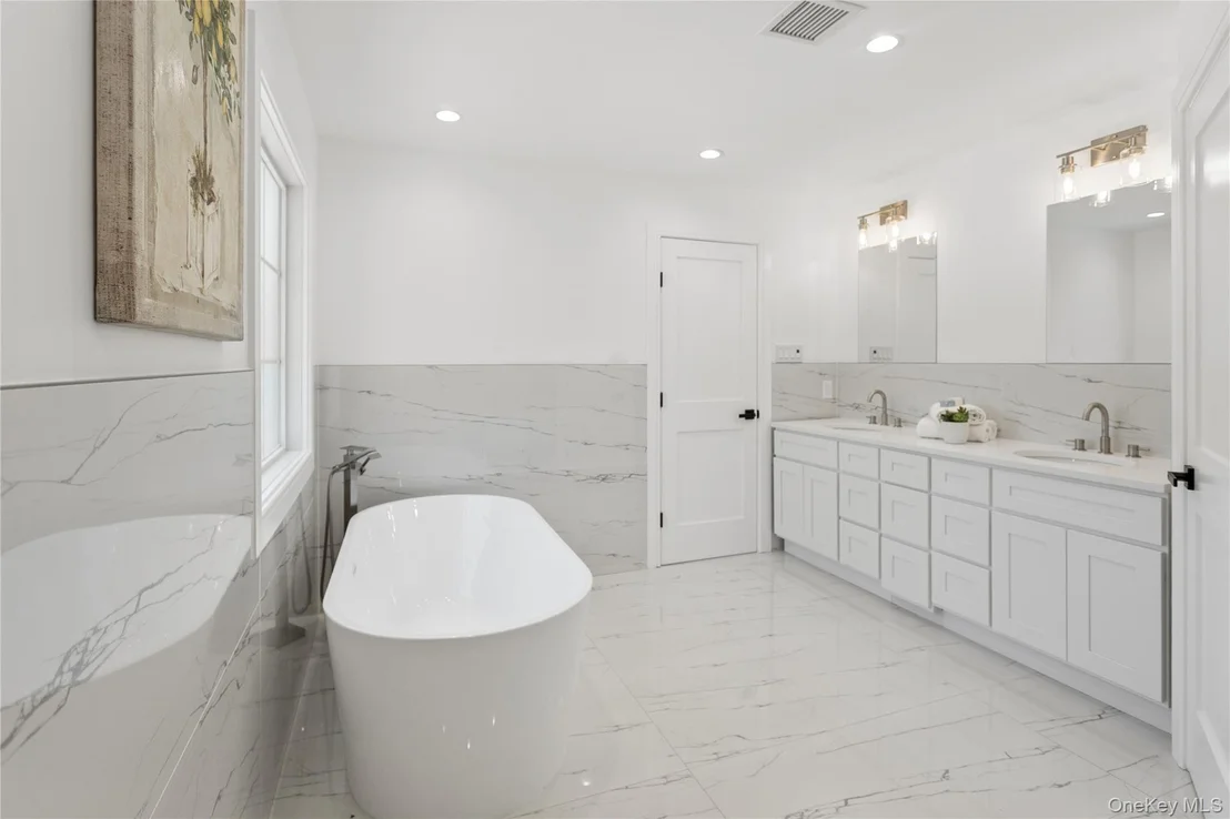 Photo of 1222 Powell Avenue