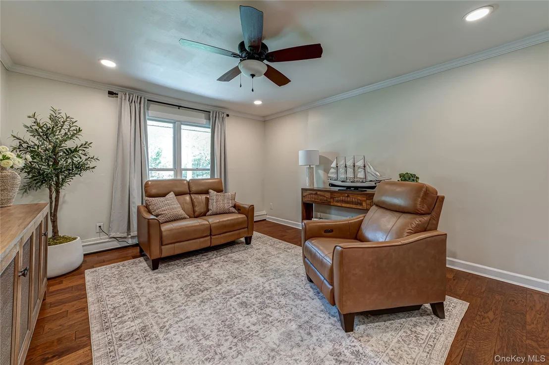 Photo of 11 Arrowood Drive