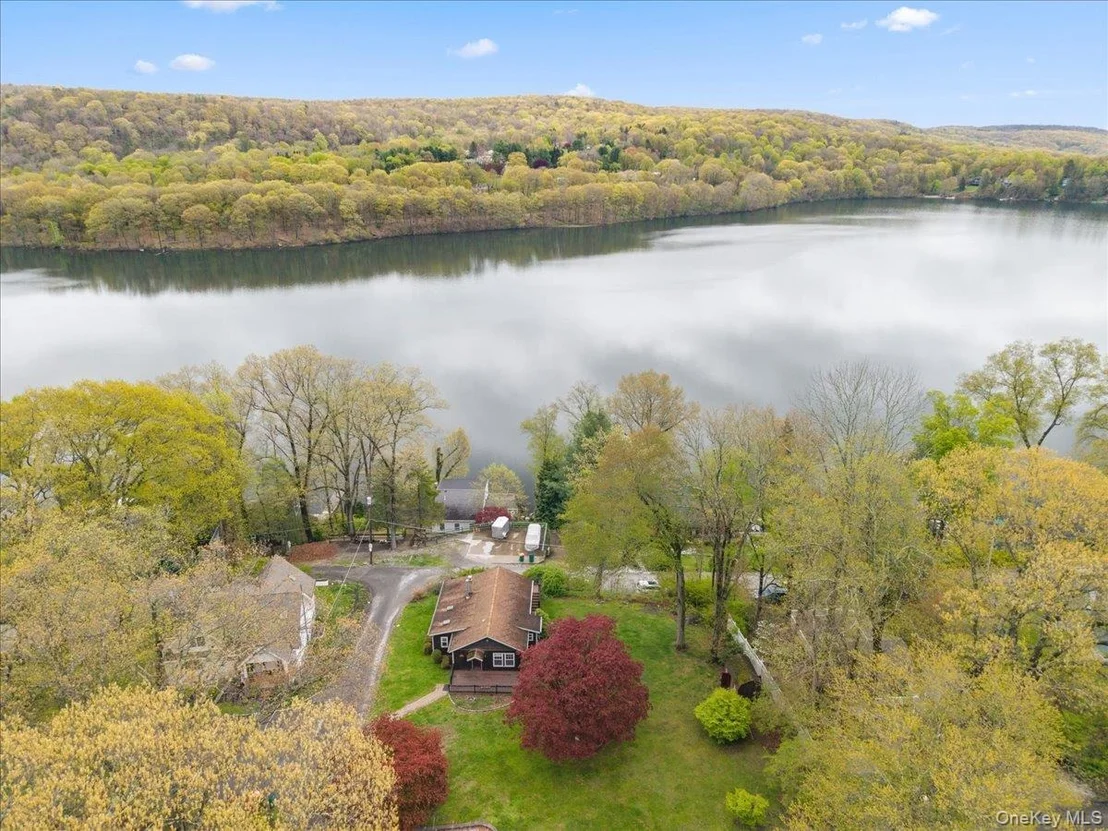 Photo of 4 Beachway Drive