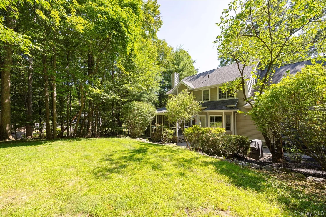 Photo of 10 Stonewall Drive
