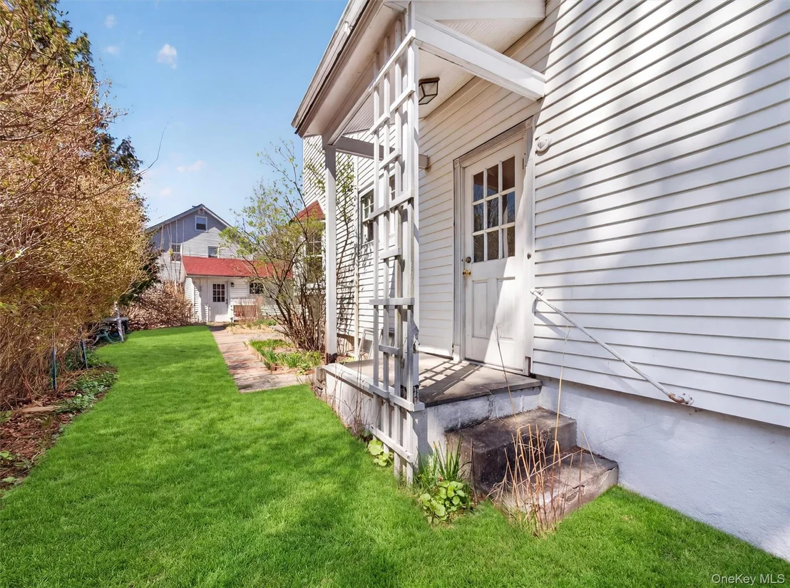 Photo of 108 Summit Avenue
