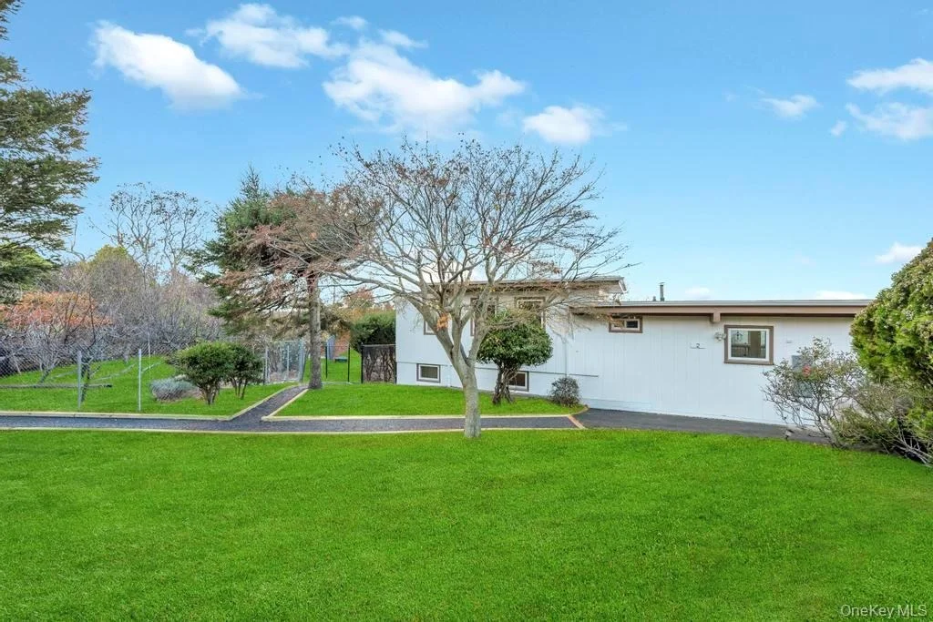 Photo of 2 Dolphin Way