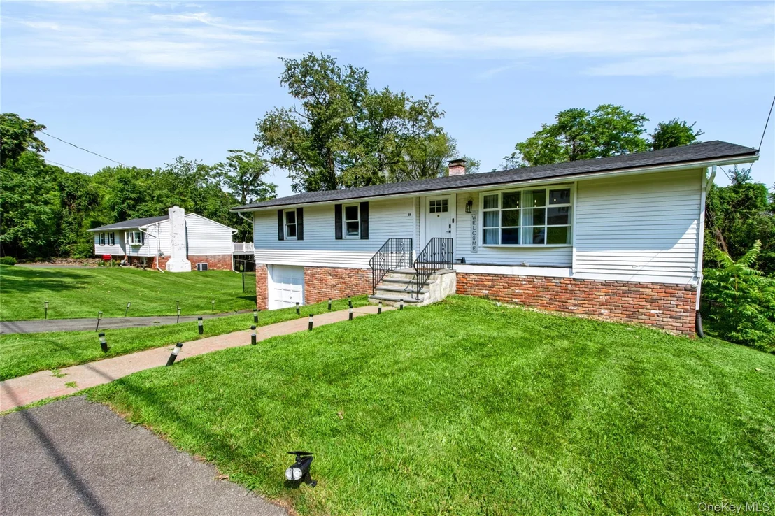 Photo of 20 Seneca Lane