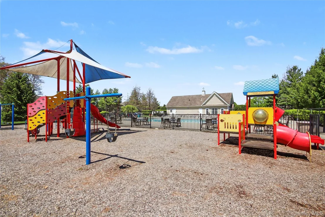 Photo of 760 Huntington Drive