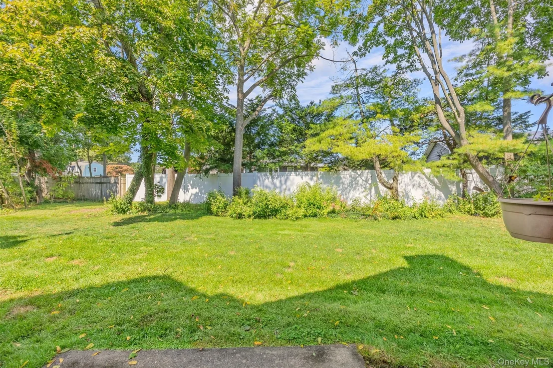 Photo of 7 Sutton Place