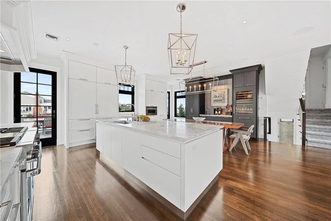 Photo of 2911 Harbor Road