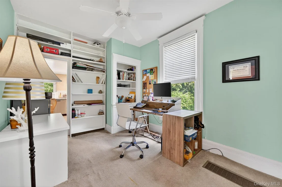 Photo of 1 Pond Road
