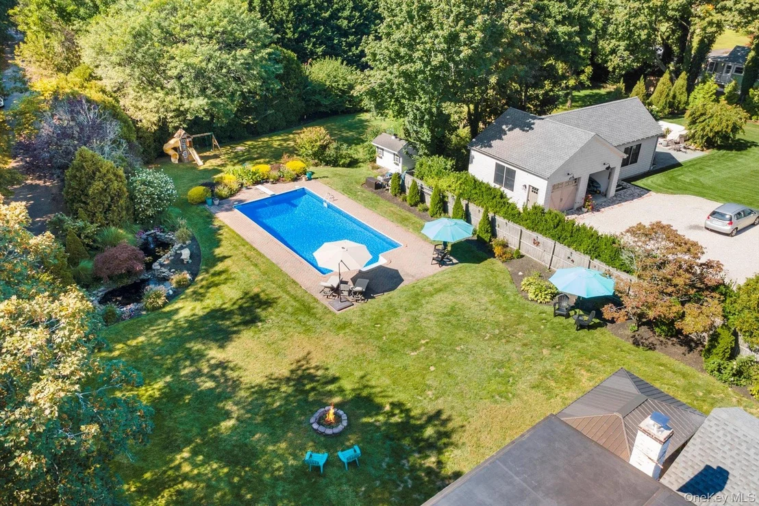 Photo of 33595 Main Road