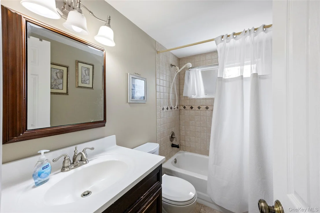 Photo of 137 Riverside Avenue