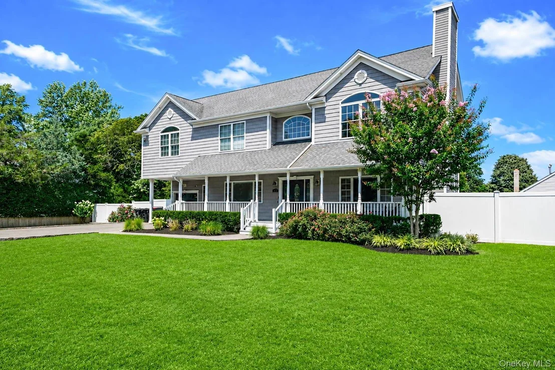 Photo of 299 Patchogue Yaphank Road