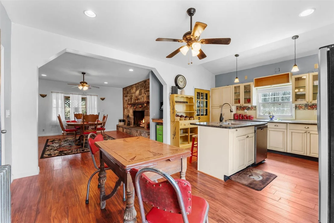 Photo of 391 Scotchtown Collabar Road