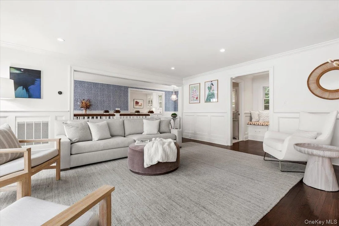 Photo of 2 Cowles Avenue