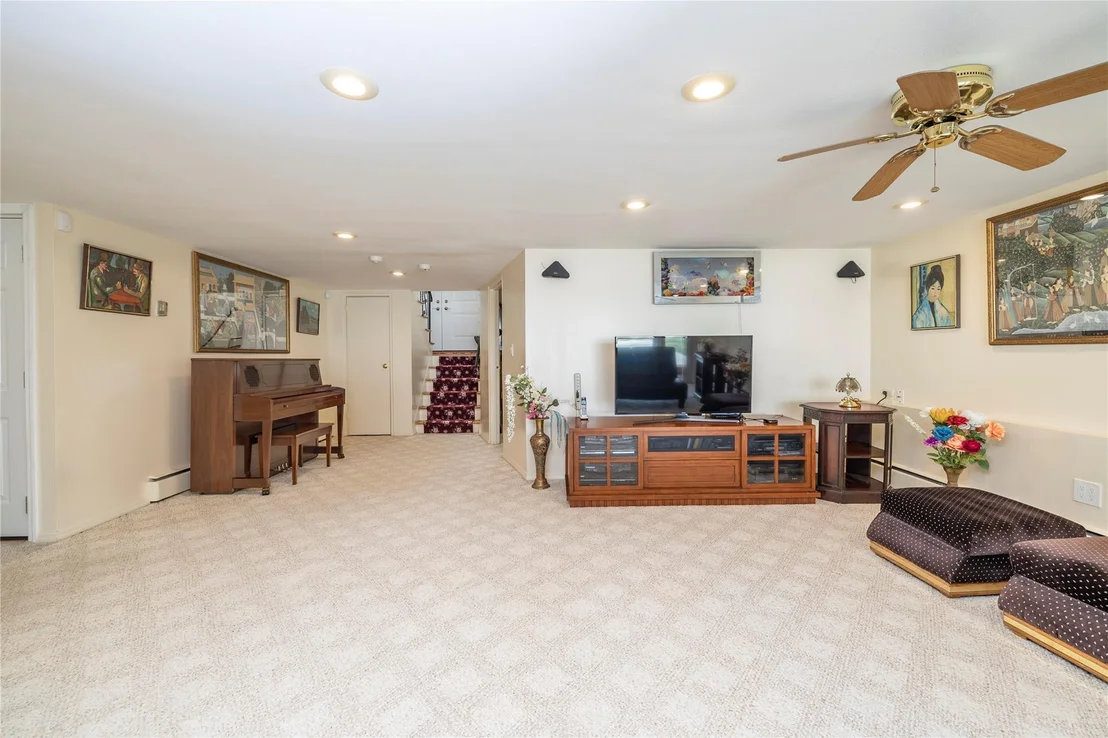 Photo of 1001 Green Place