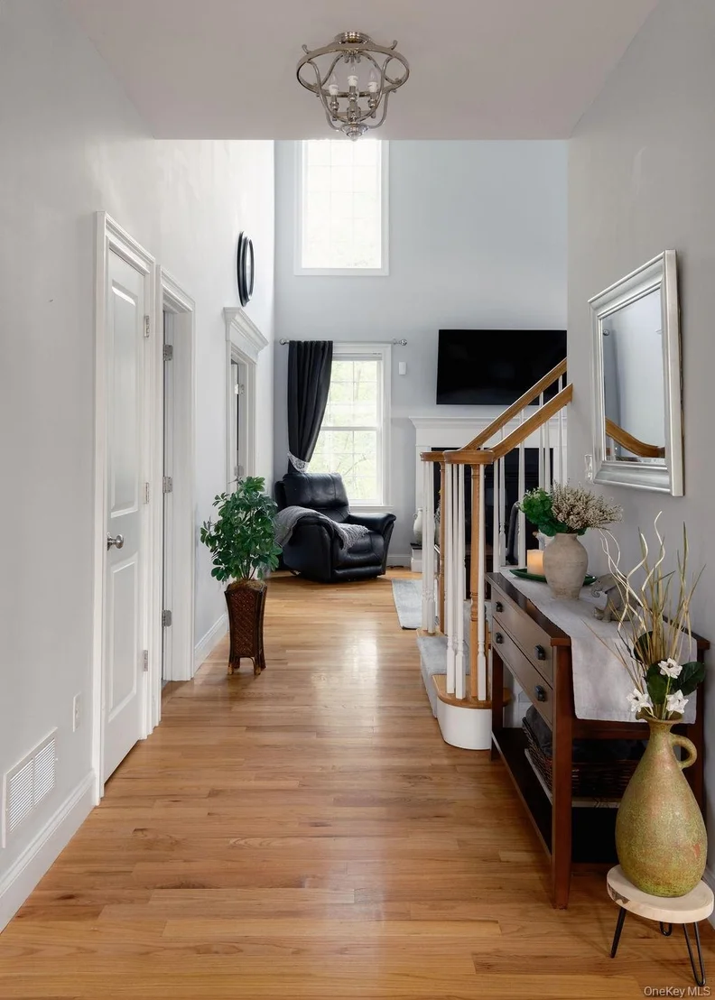 Photo of 136 Stratford Drive