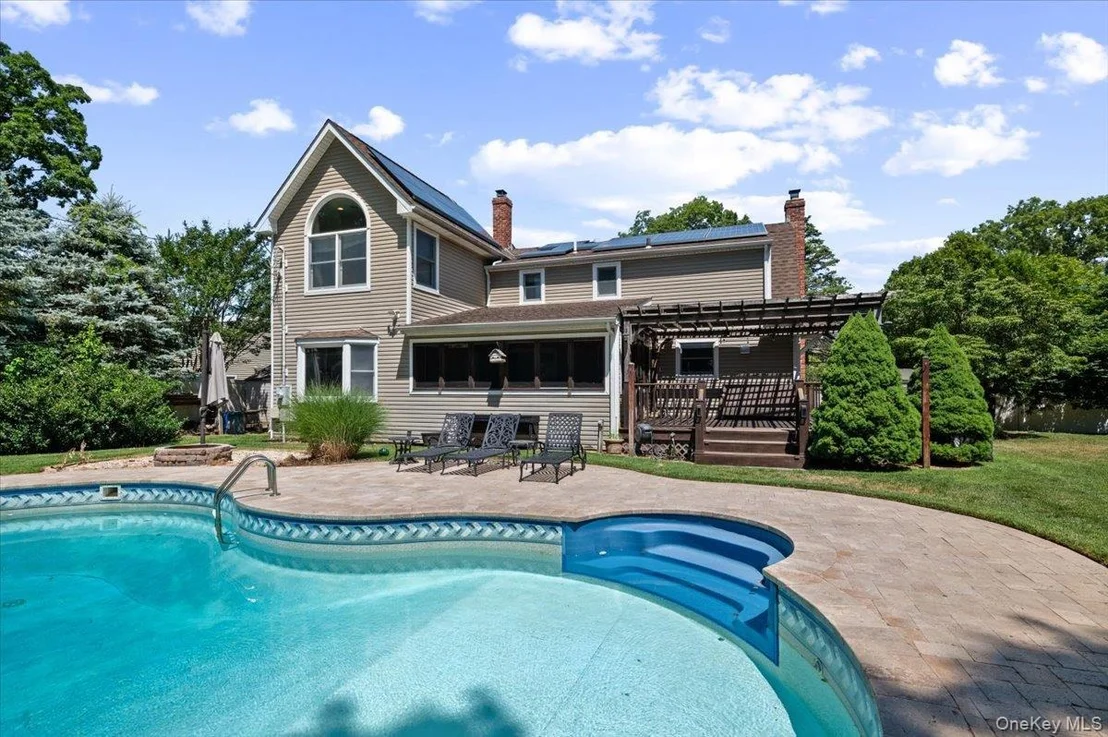 Photo of 16 Brook Lane