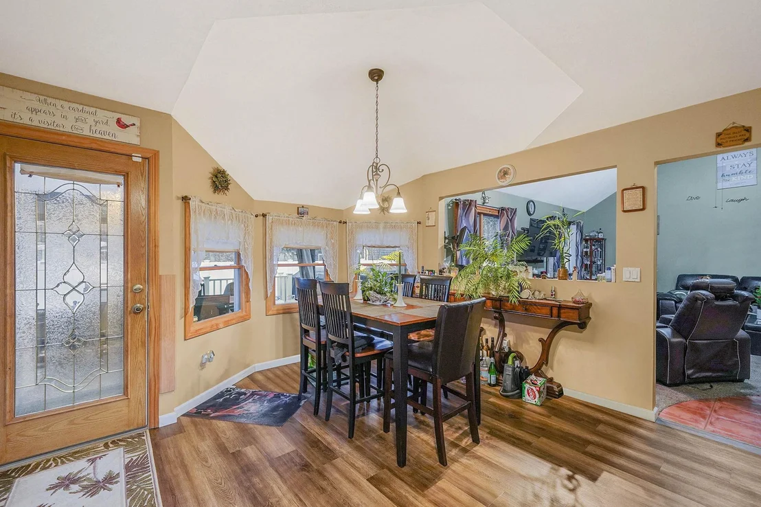 Photo of 48 Henry Avenue