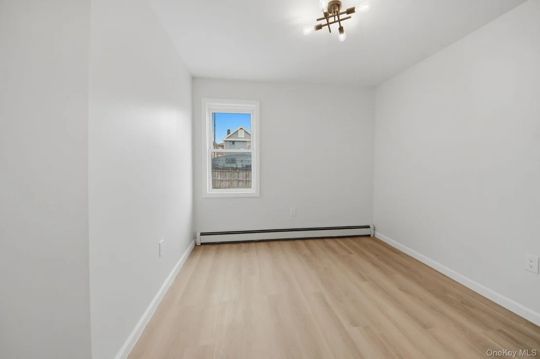 Photo of 424 Thieriot Avenue