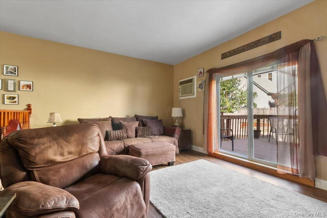 Photo of 1012 Vincent Avenue