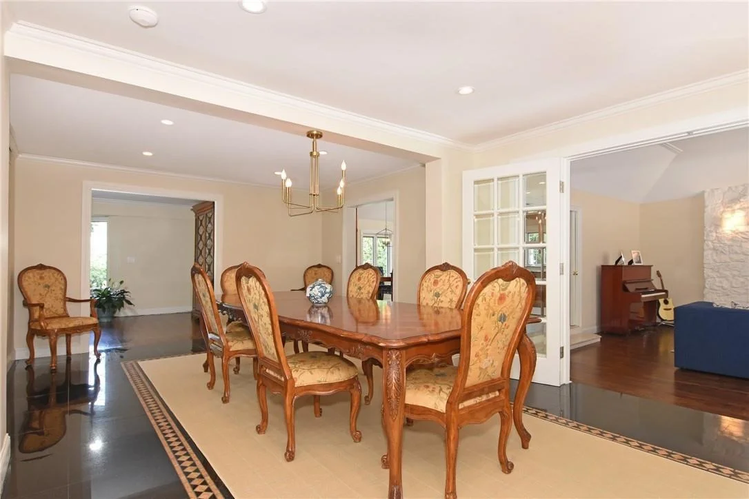 Photo of 685 Esplanade