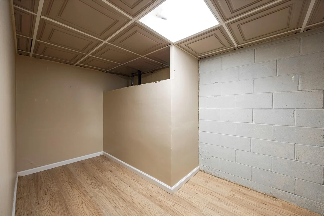 Photo of 16 Bushwick Road