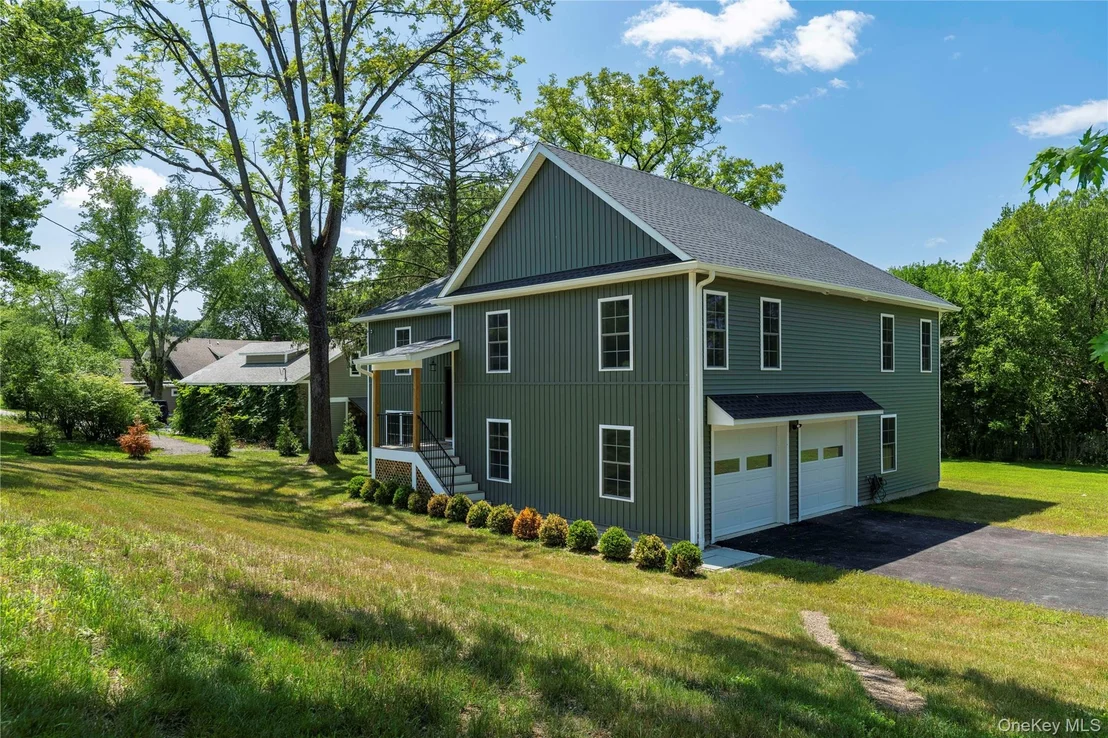 Photo of 15 Tompkins Avenue