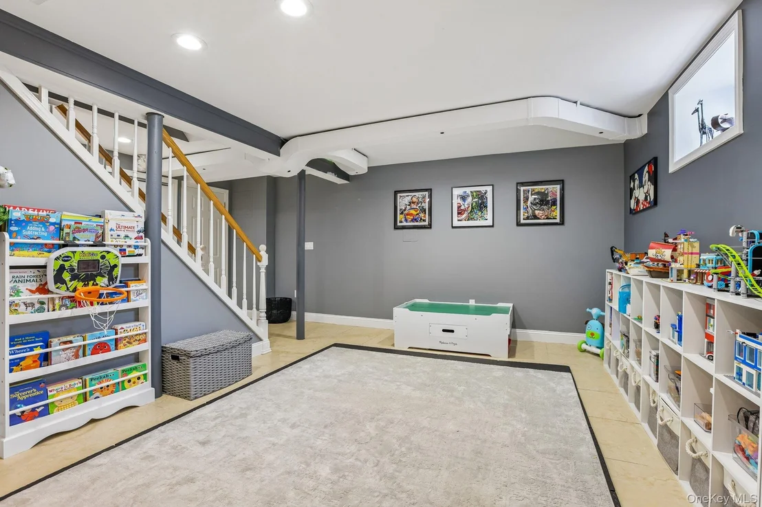 Photo of 512 Westlake Drive