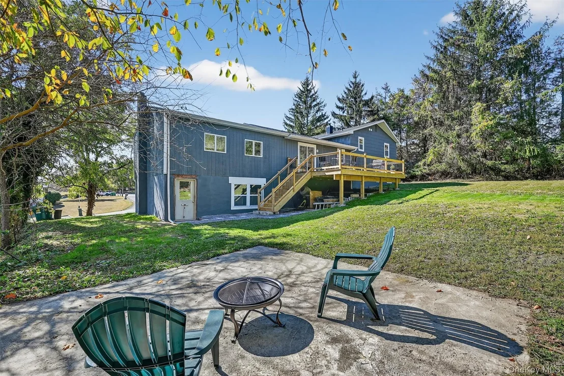Photo of 10 Elizabeth Drive