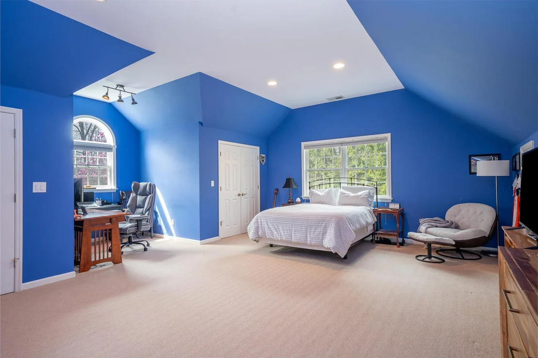Photo of 8 Turtleback Way