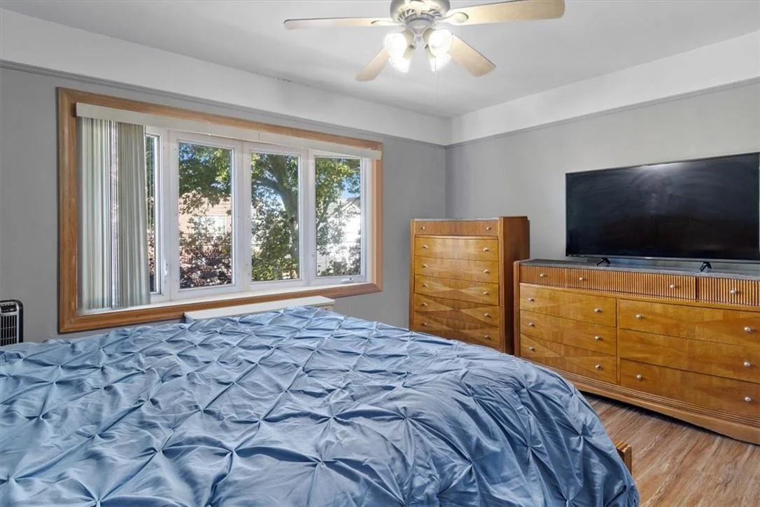 Photo of 1847 Haight Avenue