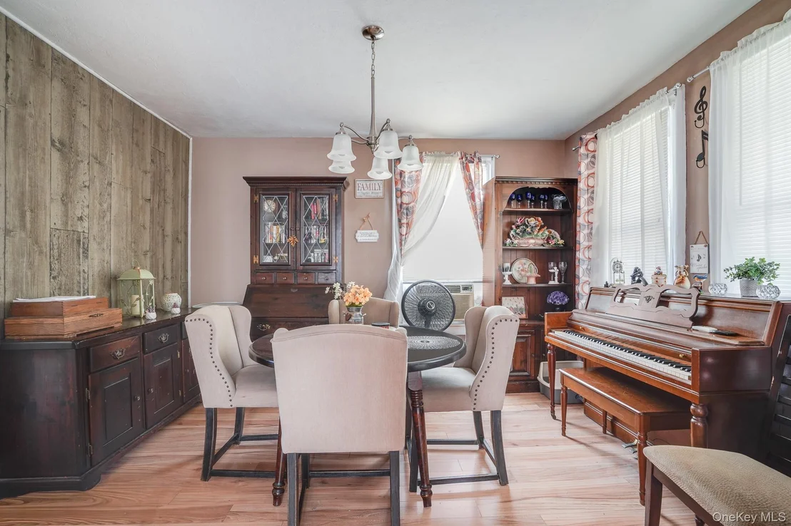 Photo of 23 Lewis Avenue