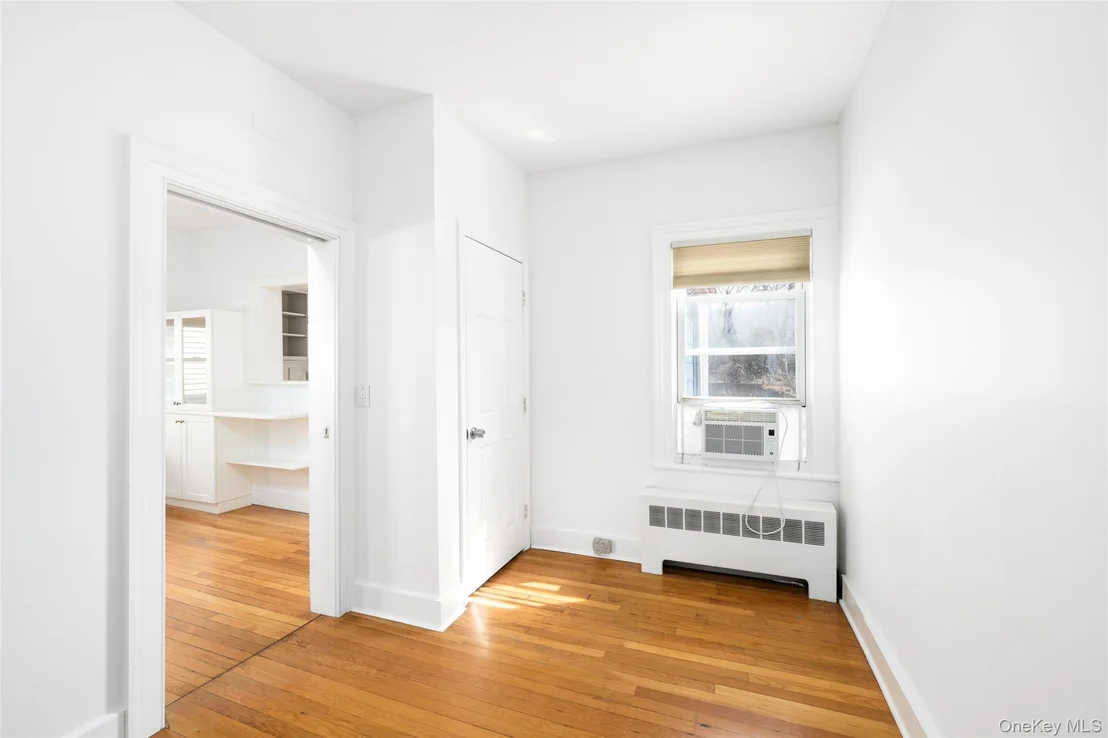 Photo of 39 N Chestnut Street
