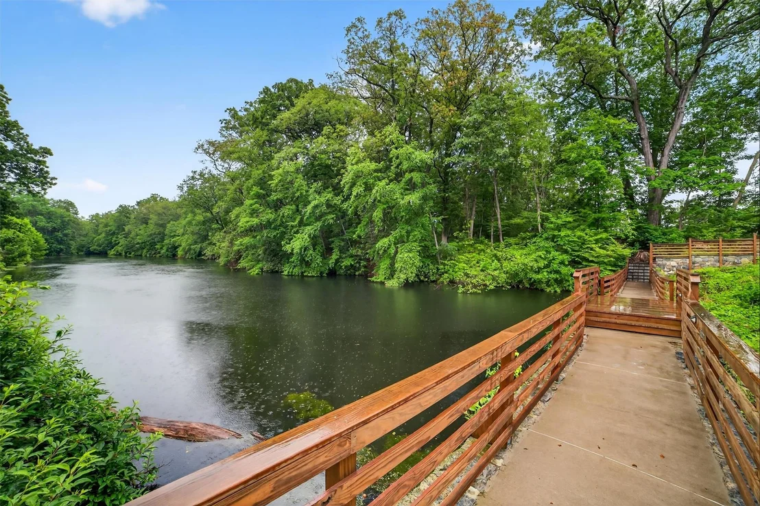 Photo of 32 Spring Pond Drive