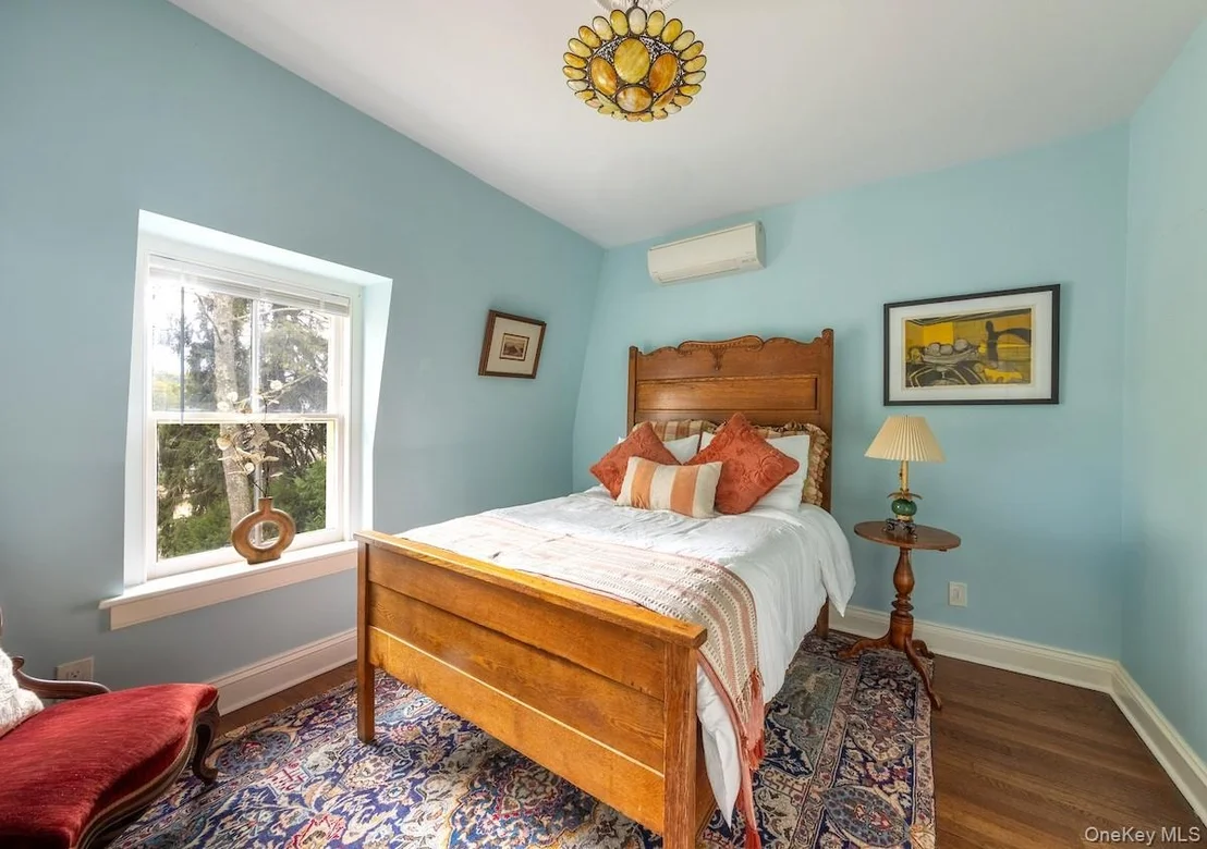 Photo of 36 Belden Avenue