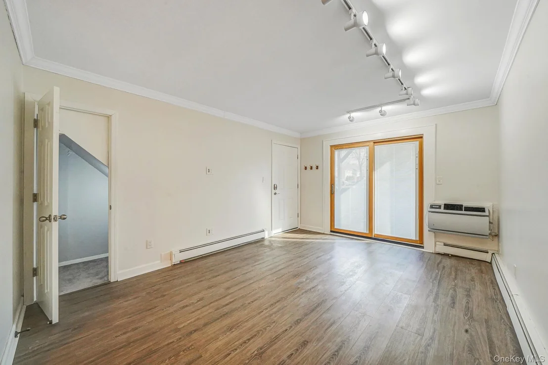 Photo of Unit 5LD at 263 River Avenue