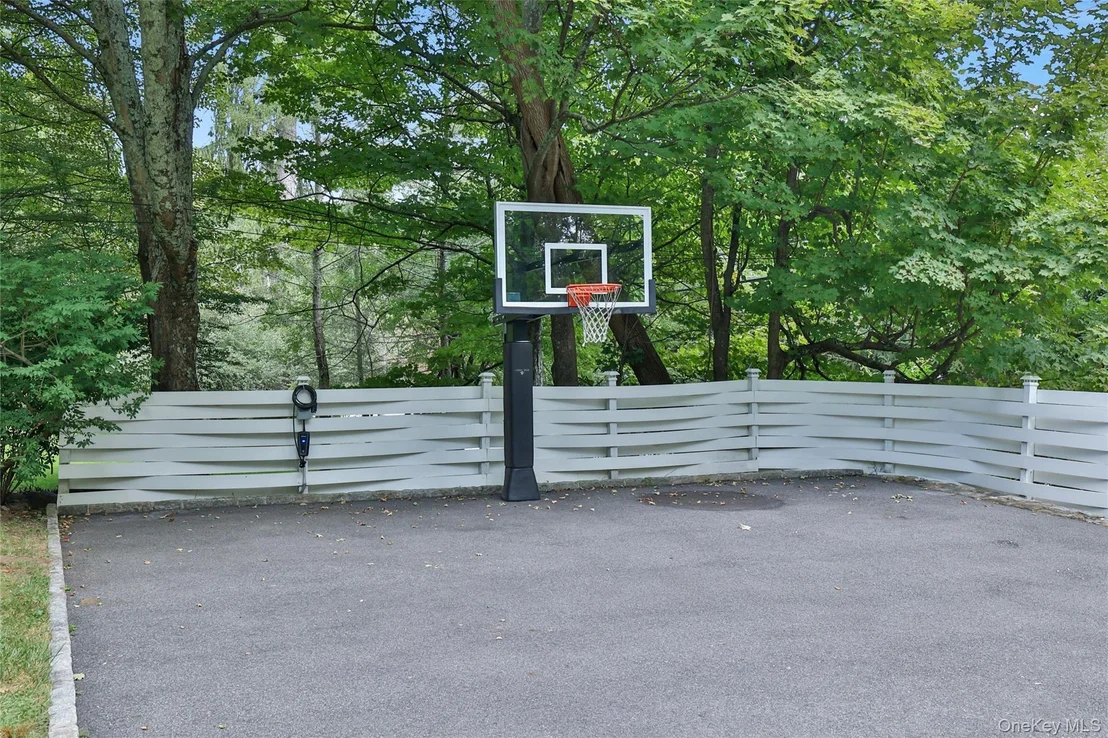 Photo of 8 Old Roaring Brook Road