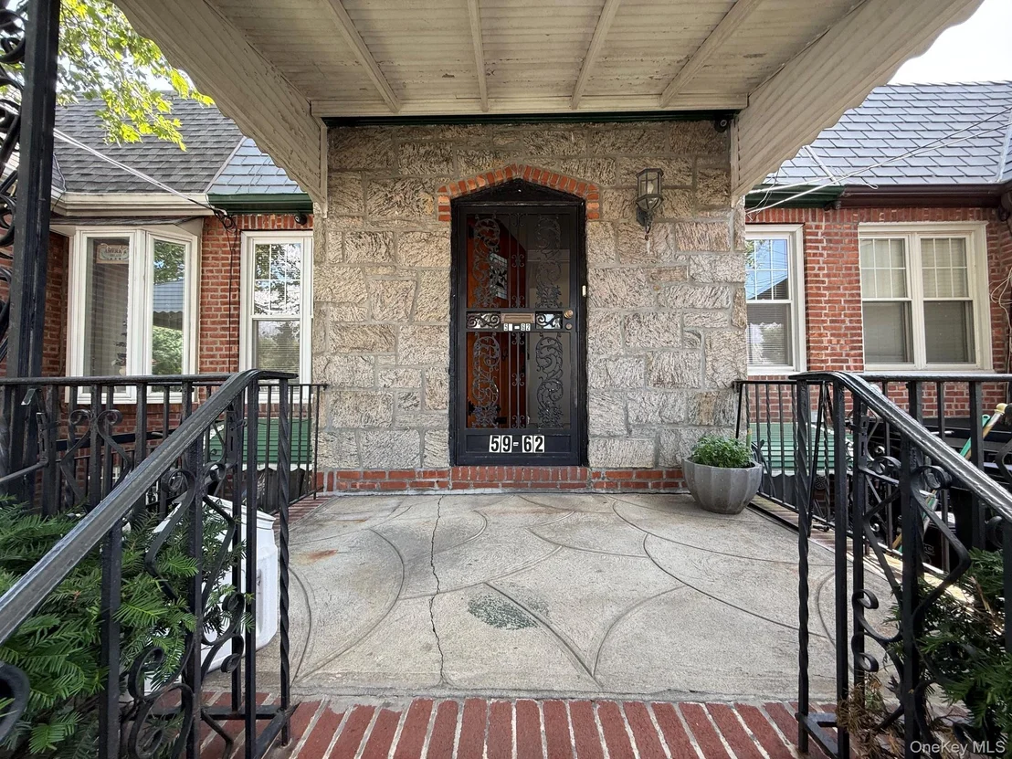 Photo of 5962 69th Lane