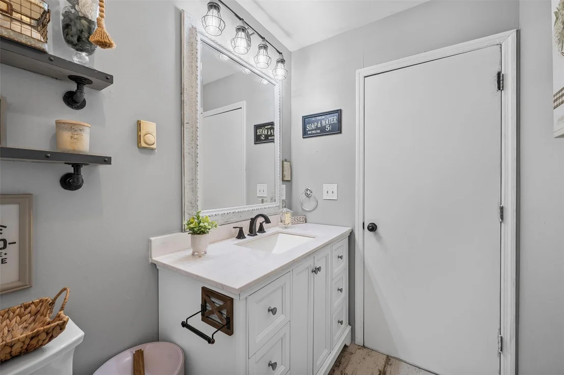 Photo of 307 Oak Lane