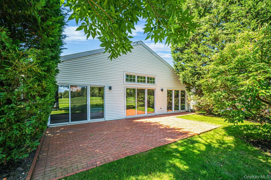 Photo of 6 Hamlet Drive