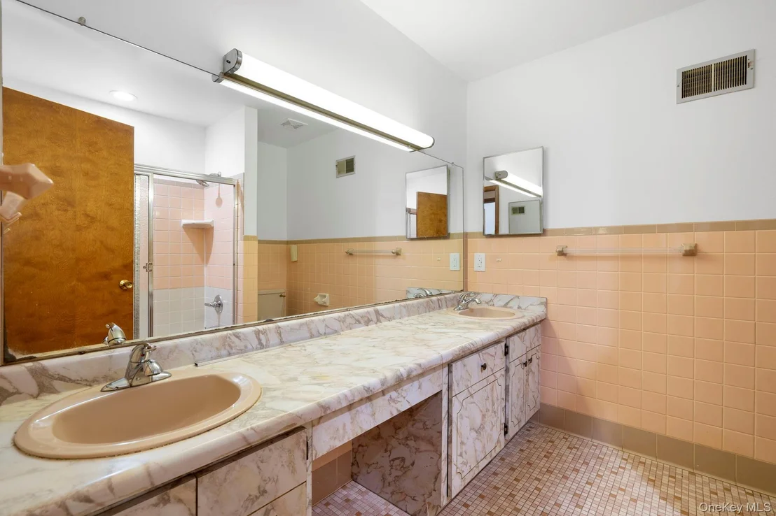 Photo of 37 Cathy Road