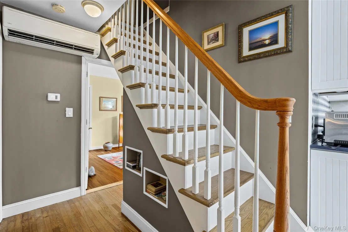 Photo of 43 Astor Avenue