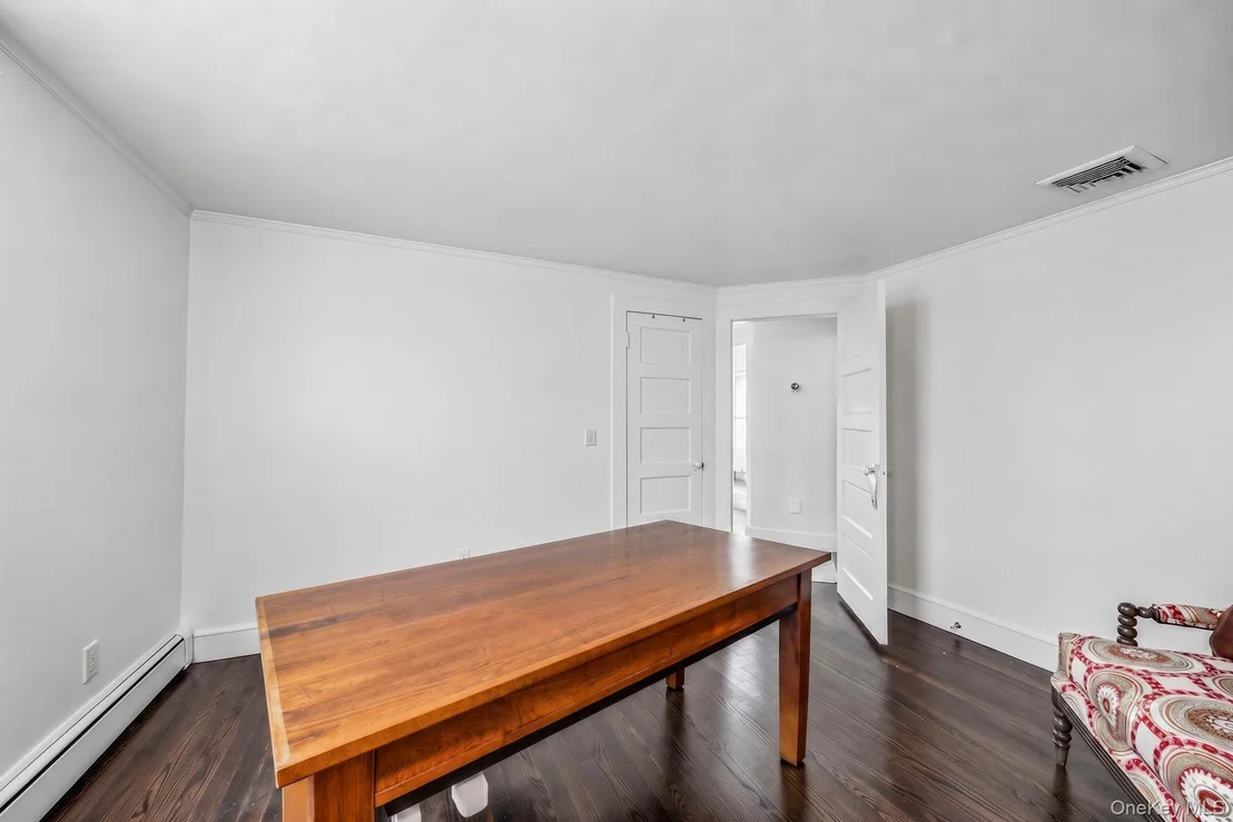 Photo of 312 Riverside Drive
