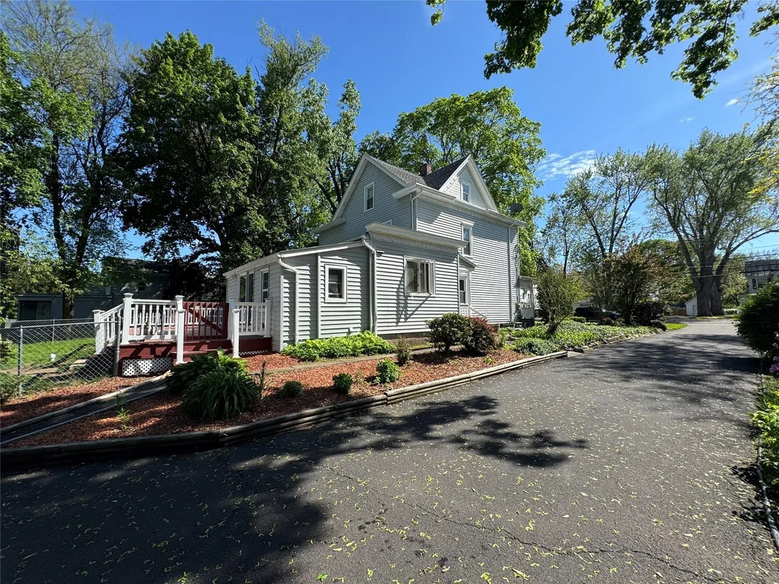 Photo of 244 Jefferson Heights