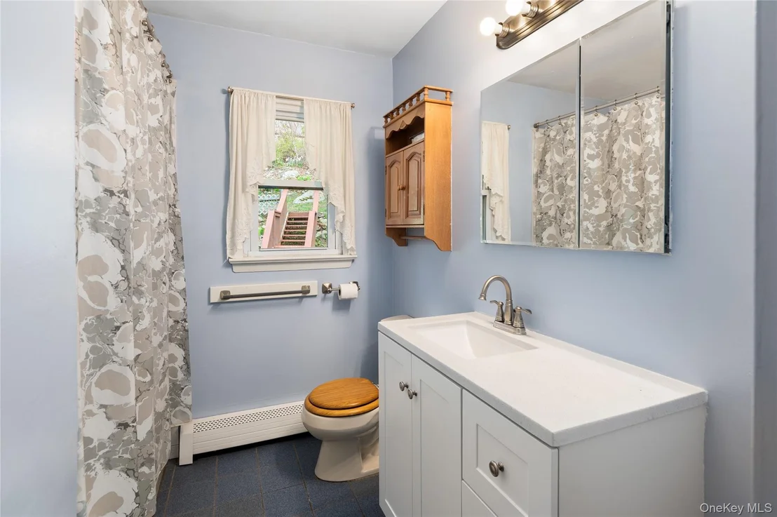 Photo of 479 Sprout Brook Road