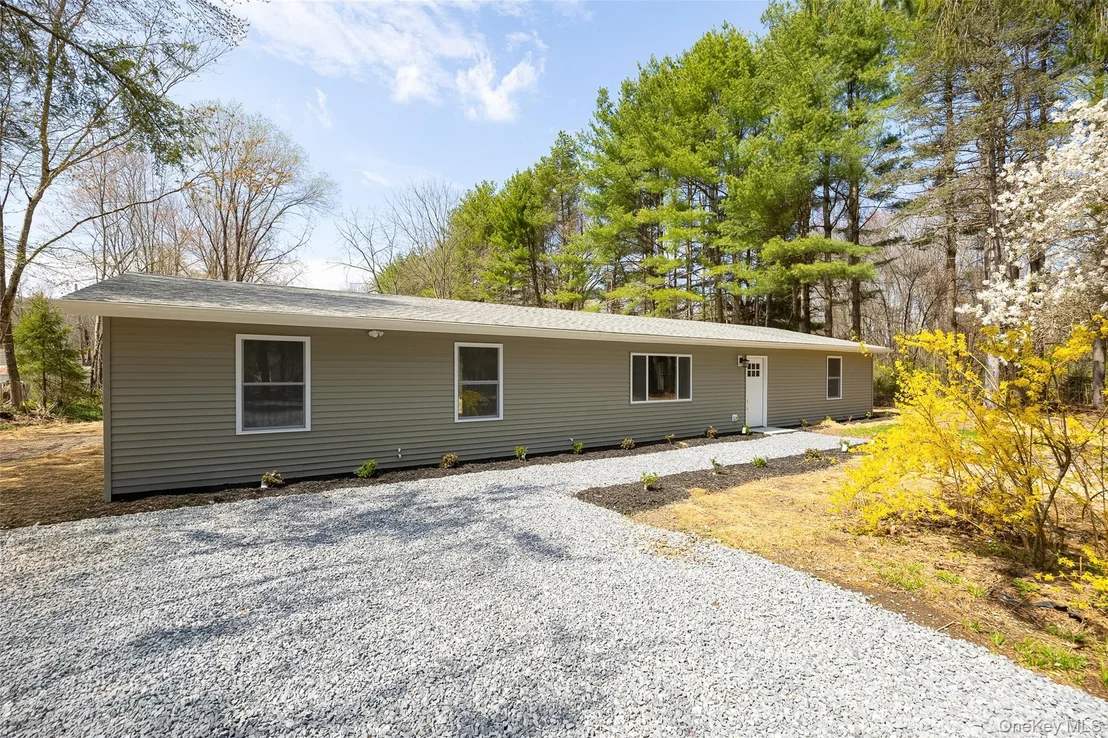 Photo of 7 Eckelman Drive